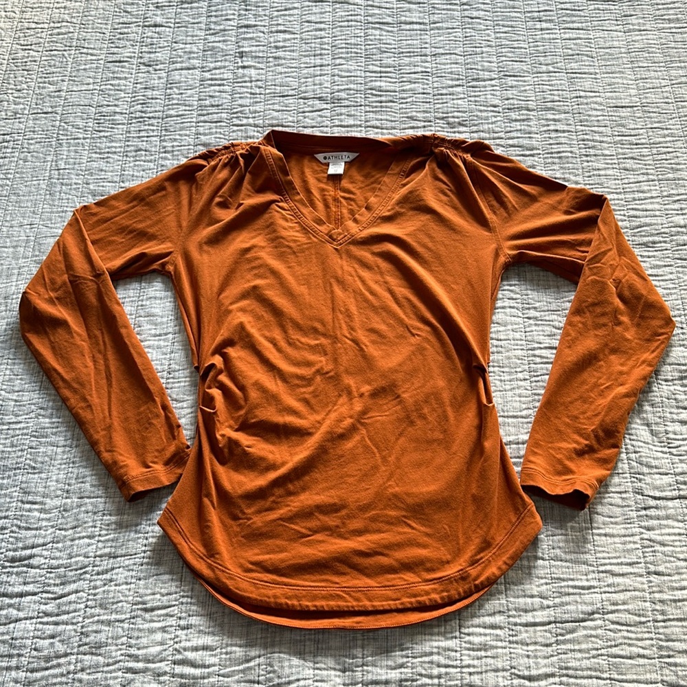 Athleta long sleeve top